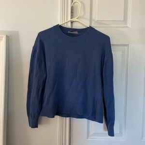 Blue Everlane crew neck sweater size S